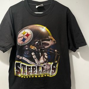 Lee sport Steelers Big helmet tee large